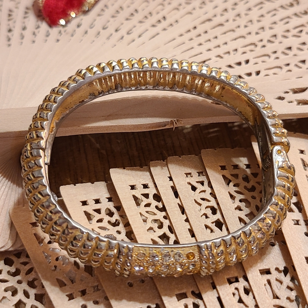 Vintage Bracelet - Picture 7 of 17